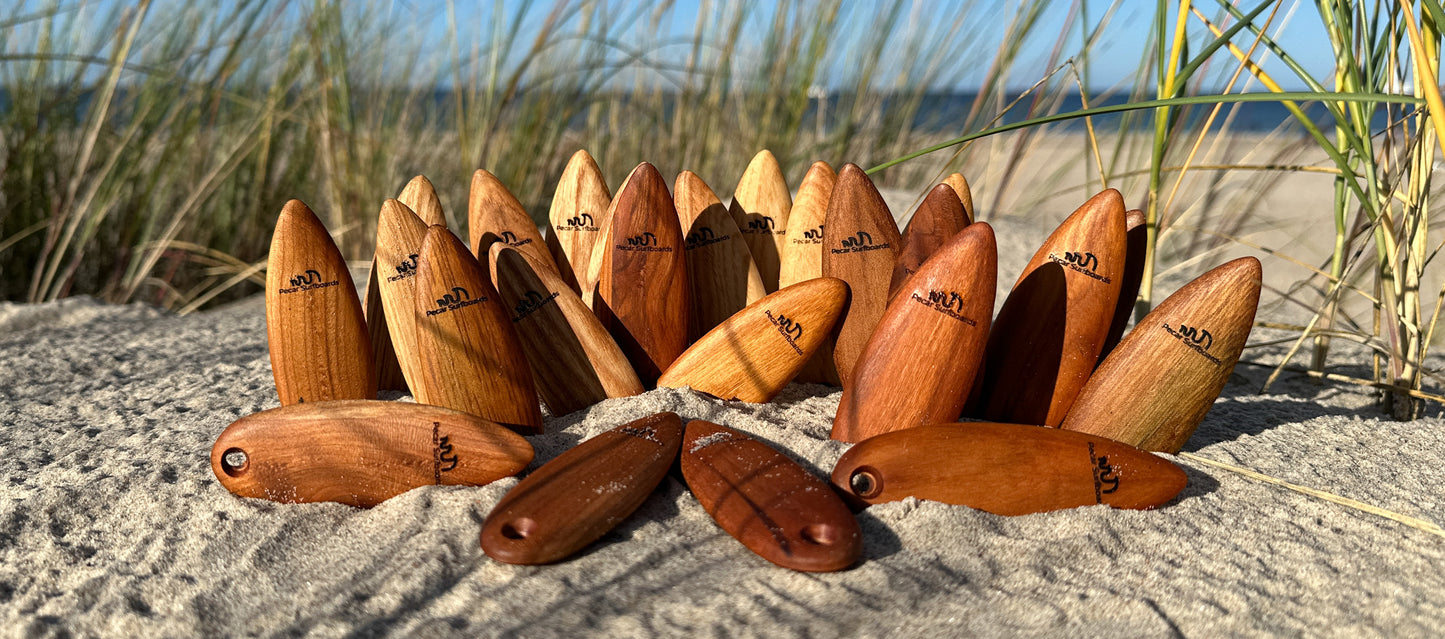 Surfboard keychain